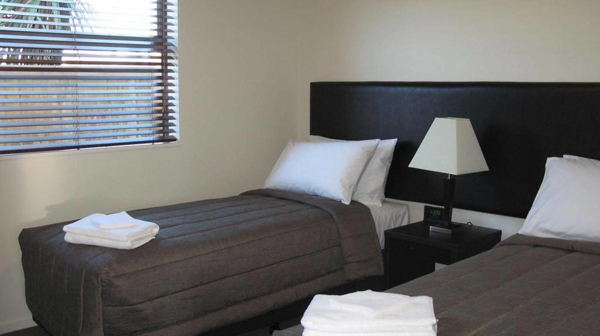 Pegasus Gateway Motels & Apartments Rangiora Eksteriør bilde